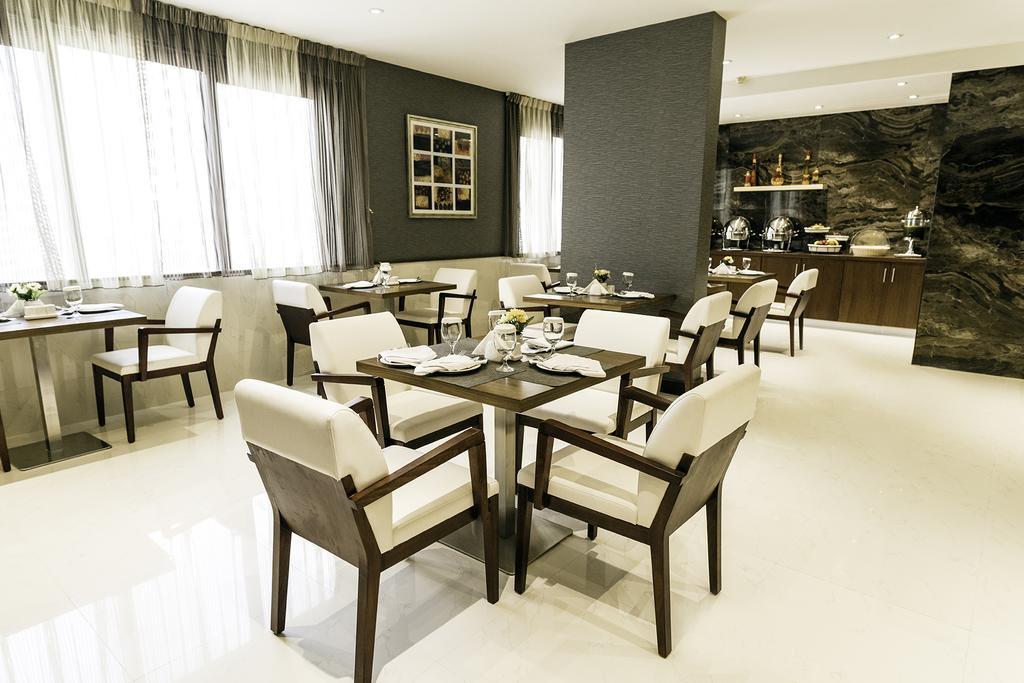 Emirates Plaza Hotel Абу-Дабі Екстер'єр фото